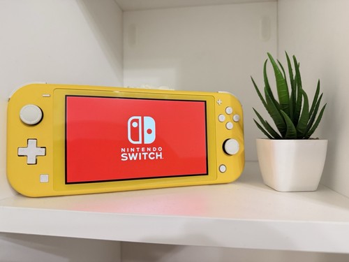 Nintendo switch lite giallo - lite,